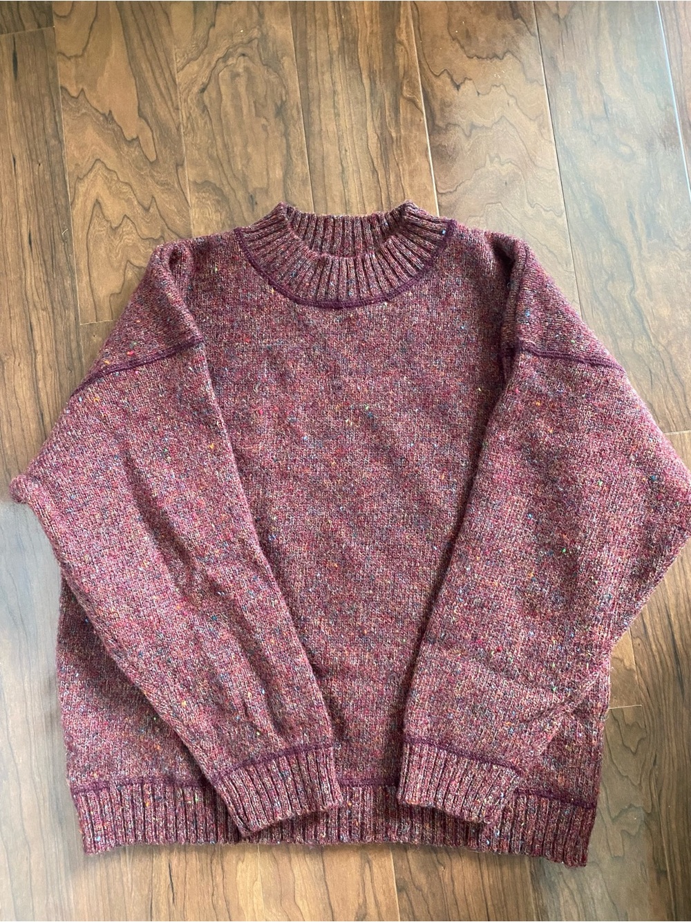 Women’s Vintage ESpirit 100% wool crewneck sweater